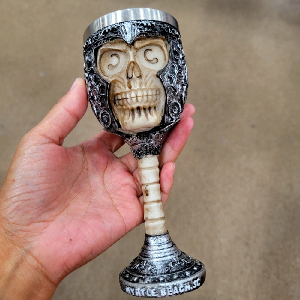 👻Final Price!! 1pc Stylish Goblet Skull Goblet Helmet Design Drinkware Decor